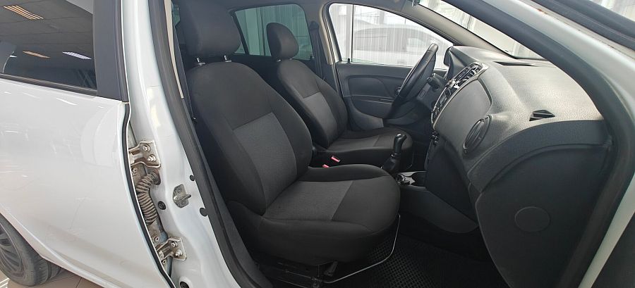 Renault Logan 1.6 MT (82 л.с.), 2016 Renault Logan 1.6 MT (82 л.с.), 2016