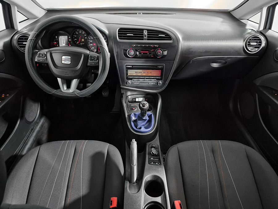 SEAT Leon 1.2 MT (105 л.с.), 2012