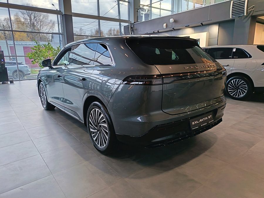 Exeed Exlantix ET 1.5hyb AT (469 л.с.) 4WD, 2026