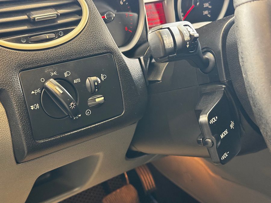 Ford Focus 2.0 AT (145 л.с.), 2008