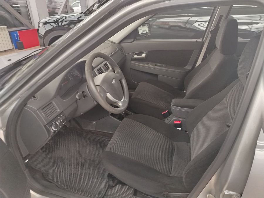 Lada (Ваз) Priora 1.6 MT (98 л.с.), 2012 Lada (Ваз) Priora 1.6 MT (98 л.с.), 2012