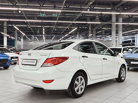 Hyundai Solaris 1.6 AT (123 л.с.), 2014 Hyundai Solaris 1.6 AT (123 л.с.), 2014 — купить в Нижнем Новгороде