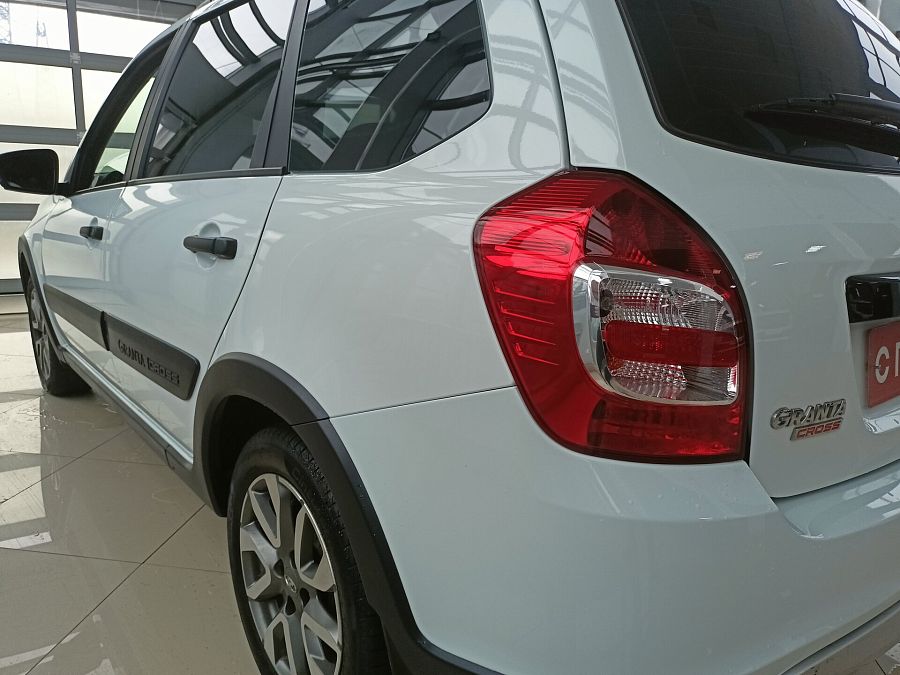 Lada (ВАЗ) Granta Cross 1.6 MT (106 л.с.), 2023