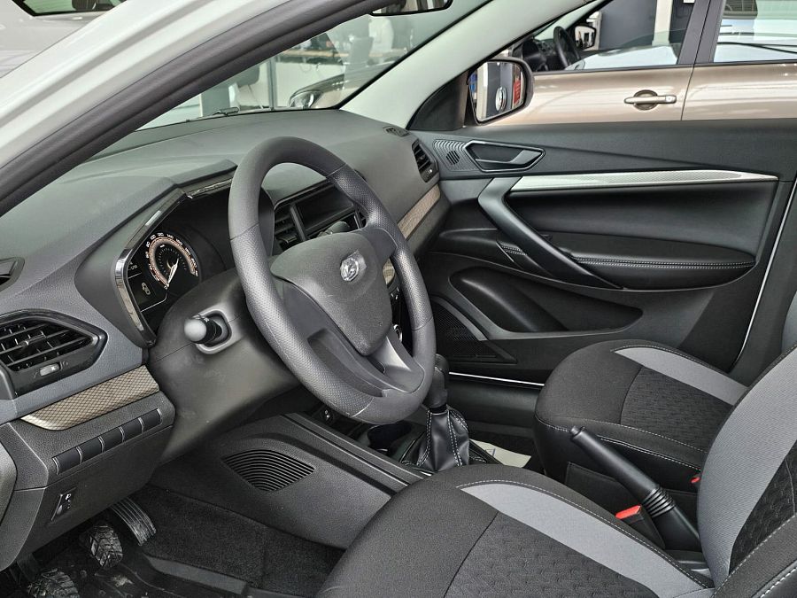 Lada (Ваз) Vesta 1.6 CVT (106 л.с.), 2026