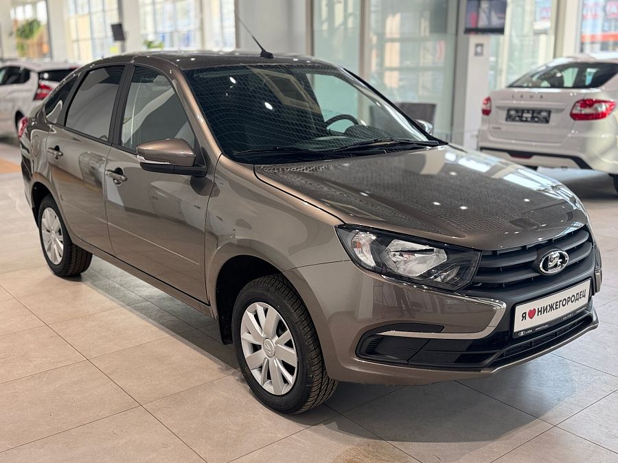 Lada (Ваз) Granta 1.6 MT (90 л.с.), 2026 Lada (Ваз) Granta 1.6 MT (90 л.с.), 2026