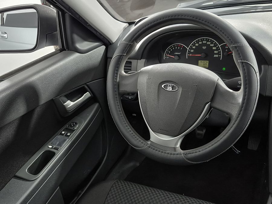 Lada (Ваз) Priora 1.6 MT (98 л.с.), 2012 Lada (Ваз) Priora 1.6 MT (98 л.с.), 2012