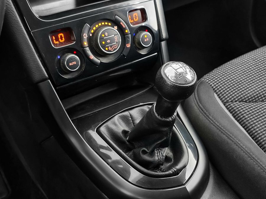 Peugeot 408 1.6 MT (120 л.с.), 2012 Peugeot 408 1.6 MT (120 л.с.), 2012