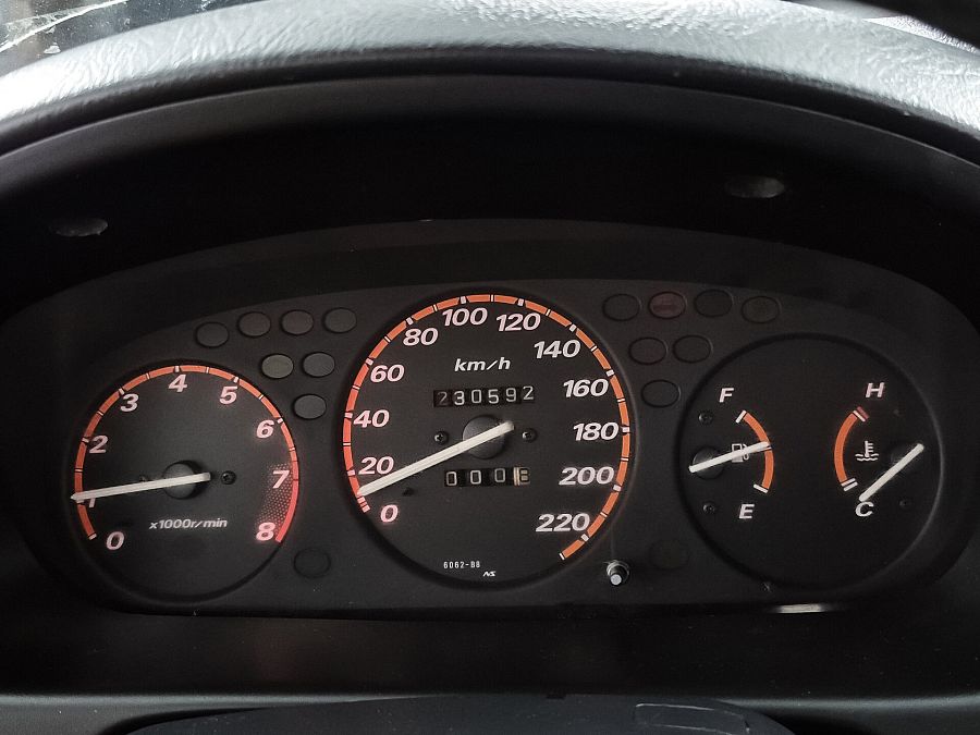 Honda CR-V 2.0 MT (147 л.с.) 4WD, 2000 Honda CR-V 2.0 MT (147 л.с.) 4WD, 2000