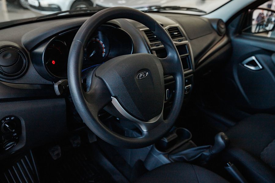 Lada (Ваз) Granta 1.6 MT (90 л.с.), 2026