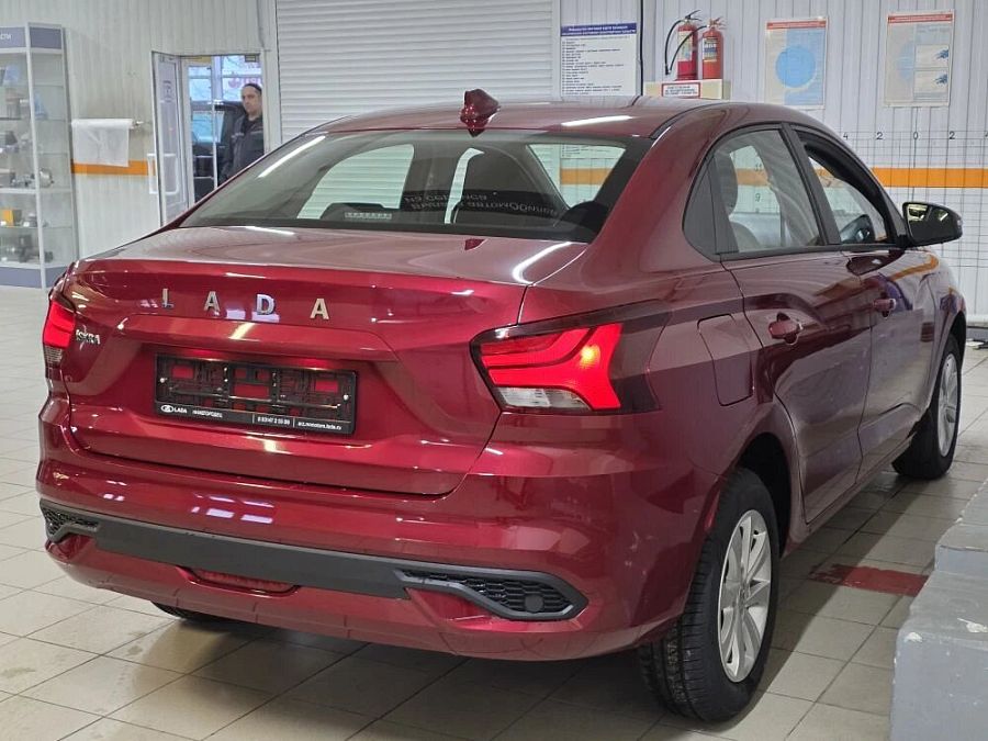 Lada (Ваз) Iskra 1.6 CVT (106 л.с.), 2026