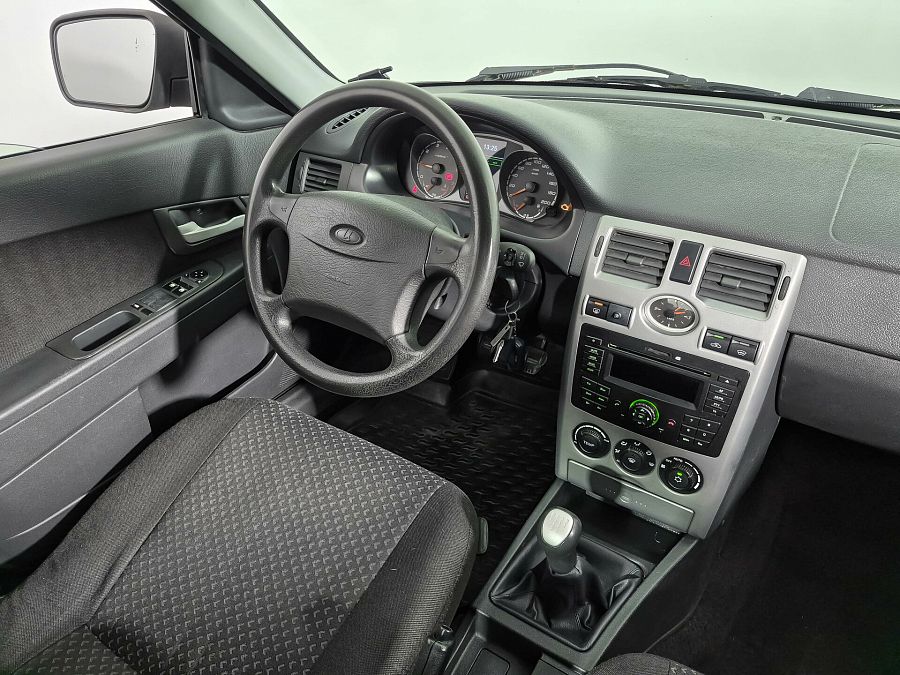 Lada (Ваз) Priora 1.6 MT (98 л.с.), 2012 Lada (Ваз) Priora 1.6 MT (98 л.с.), 2012
