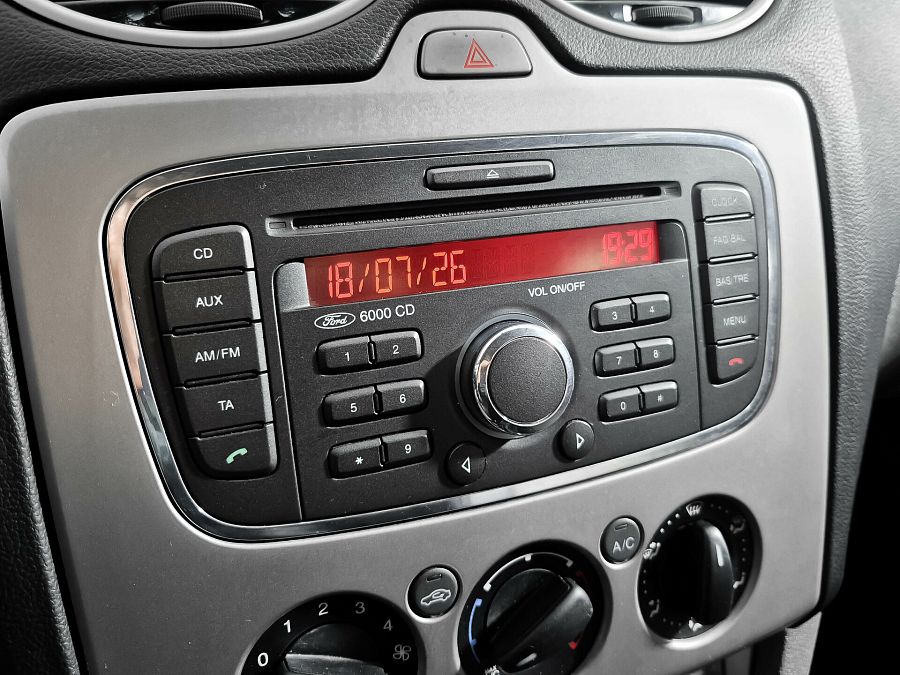 Ford Focus 1.6 AT (100 л.с.), 2010 Ford Focus 1.6 AT (100 л.с.), 2010