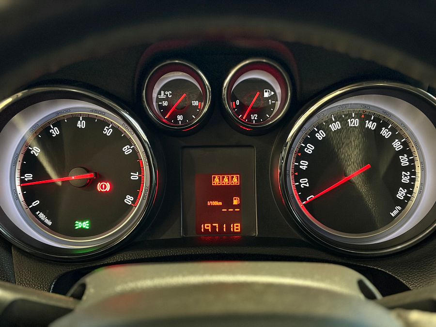 Opel Mokka 1.8 MT (140 л.с.), 2014