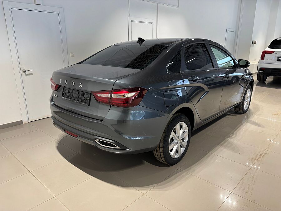 Lada (Ваз) Vesta 1.6 MT (106 л.с.), 2026