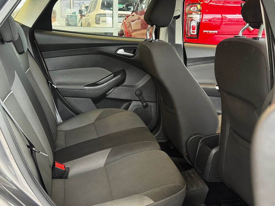 Ford Focus 1.6 AMT (105 л.с.), 2012 Ford Focus 1.6 AMT (105 л.с.), 2012