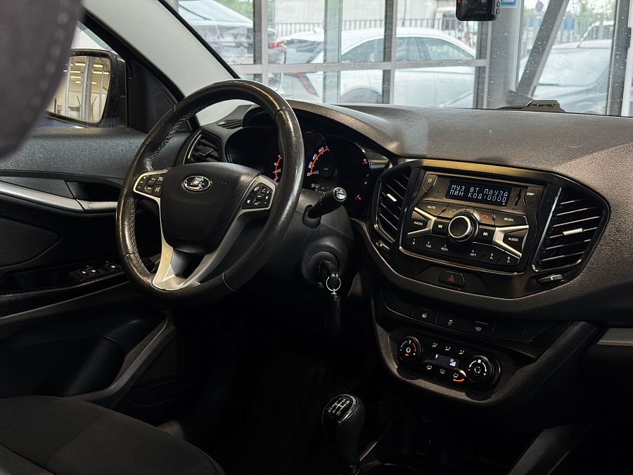 Lada (Ваз) Vesta 1.6 MT (106 л.с.), 2021