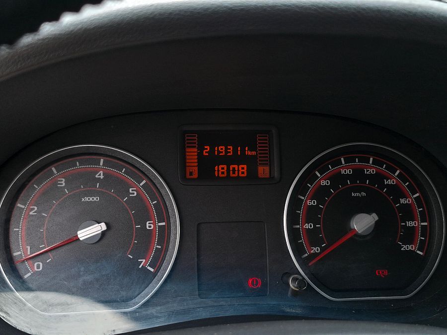 Renault Sandero 1.6 MT (84 л.с.), 2010 Renault Sandero 1.6 MT (84 л.с.), 2010