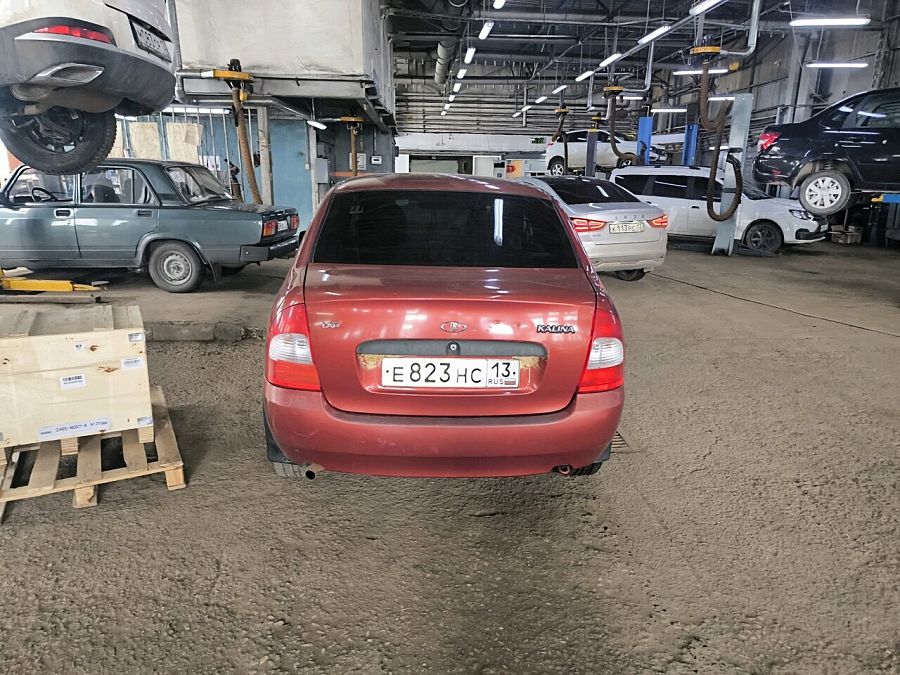 Lada (Ваз) Kalina 1.6 MT (84 л.с.), 2011 Lada (Ваз) Kalina 1.6 MT (84 л.с.), 2011