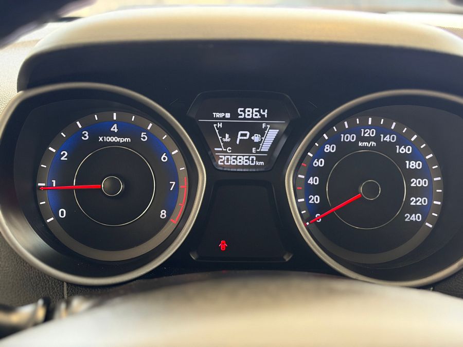 Hyundai Elantra 1.6 AT (132 л.с.), 2015