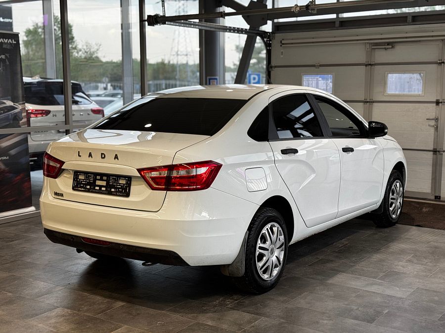 Lada (Ваз) Vesta 1.6 MT (106 л.с.), 2021 Lada (Ваз) Vesta 1.6 MT (106 л.с.), 2021