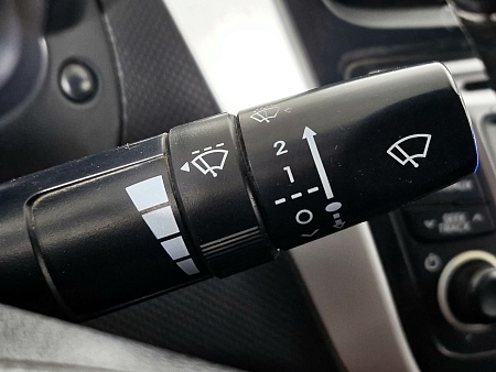 Hyundai Solaris 1.6 MT (123 л.с.), 2012