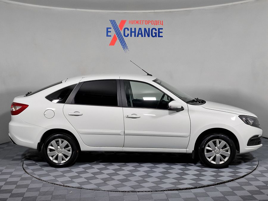 Lada (Ваз) Granta 1.6 MT (106 л.с.), 2019