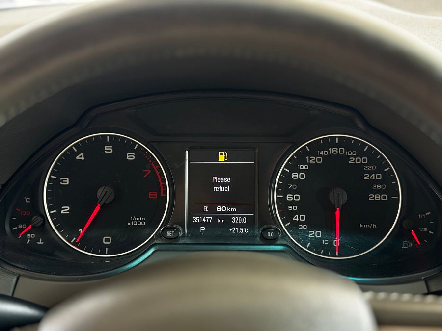 Audi Q5 2.0 AMT (211 л.с.) 4WD, 2011