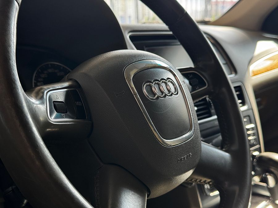 Audi Q5 2.0 AMT (211 л.с.) 4WD, 2011