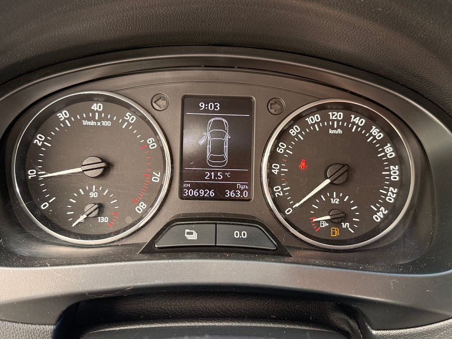 Skoda Rapid 1.6 MT (105 л.с.), 2014 Skoda Rapid 1.6 MT (105 л.с.), 2014