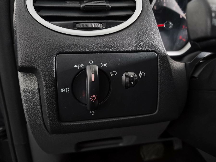Ford Focus 1.6 AT (100 л.с.), 2010 Ford Focus 1.6 AT (100 л.с.), 2010