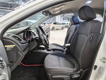 Kia Cerato 6-speed 1.6 AT (126 л.с.), 2013 Kia Cerato 6-speed 1.6 AT (126 л.с.), 2013 — купить в Нижнем Новгороде