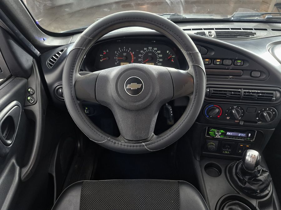 Chevrolet Niva 1.7 MT (80 л.с.) 4WD, 2011 Chevrolet Niva 1.7 MT (80 л.с.) 4WD, 2011