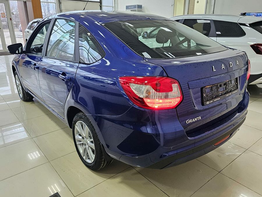 Lada (Ваз) Granta 1.6 MT (90 л.с.), 2026 Lada (Ваз) Granta 1.6 MT (90 л.с.), 2026