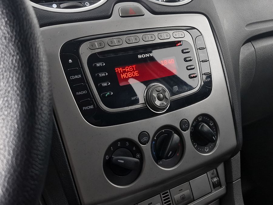 Ford Focus 1.6 MT (100 л.с.), 2011 Ford Focus 1.6 MT (100 л.с.), 2011