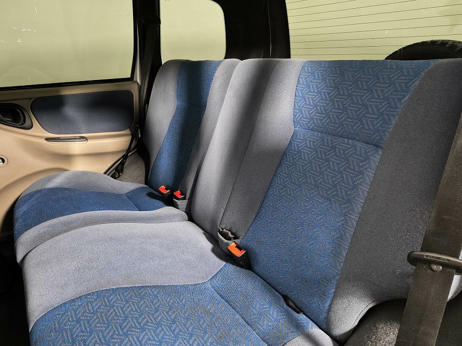 Chevrolet Niva 1.7 MT (80 л.с.) 4WD, 2005 Chevrolet Niva 1.7 MT (80 л.с.) 4WD, 2005