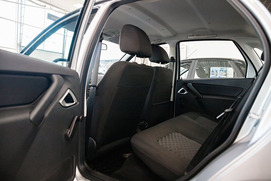 Lada (Ваз) Granta 1.6 MT (90 л.с.), 2026 Lada (Ваз) Granta 1.6 MT (90 л.с.), 2026
