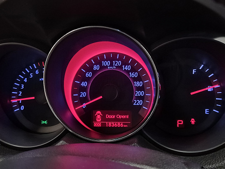 Kia Cerato 6-speed 1.6 AT (126 л.с.), 2013 Kia Cerato 6-speed 1.6 AT (126 л.с.), 2013 — купить в Нижнем Новгороде