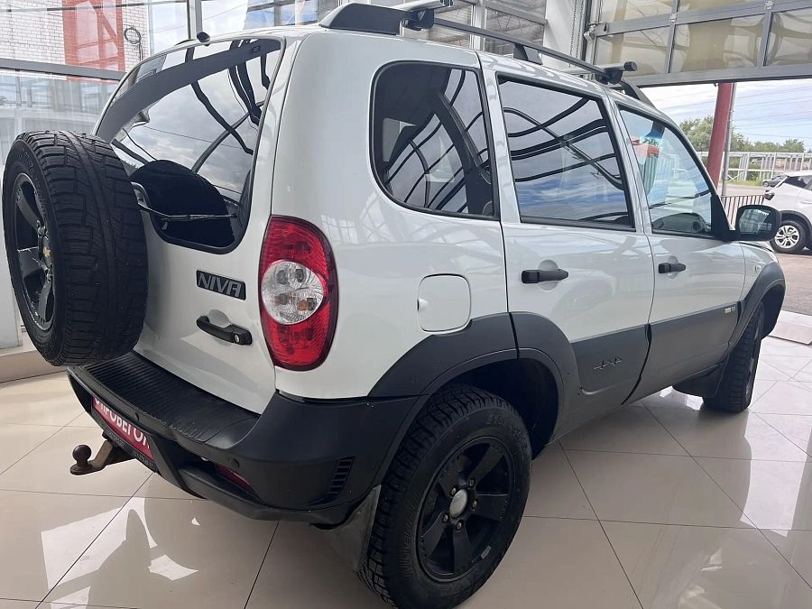 Chevrolet Niva 1.7 MT (80 л.с.) 4WD, 2017