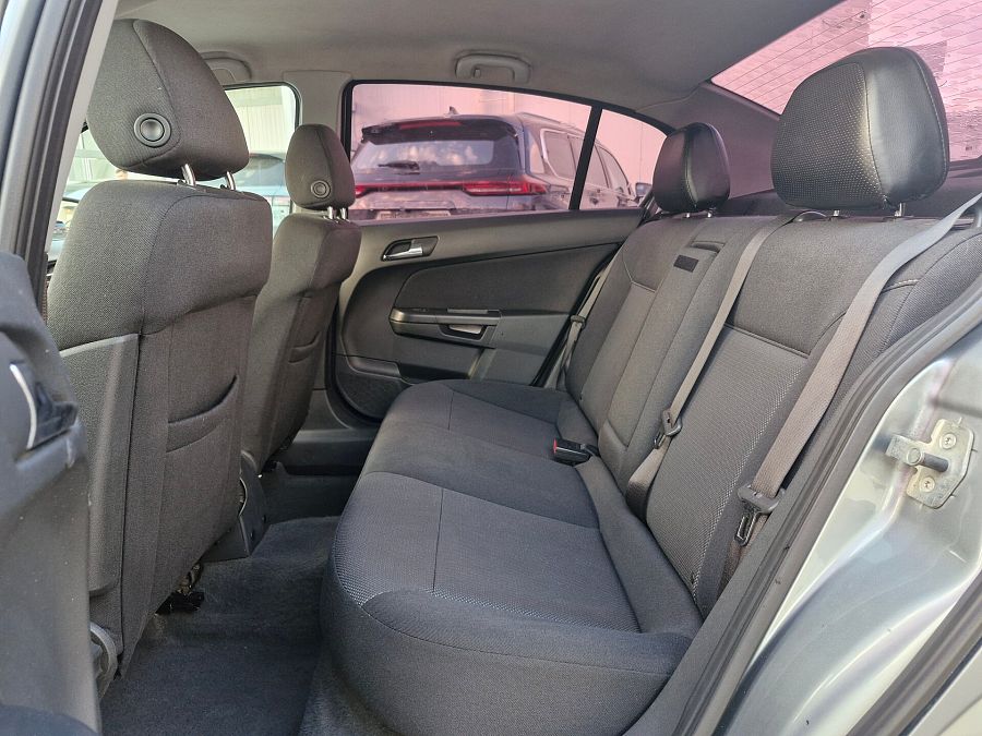 Opel Astra 1.6 MT (115 л.с.), 2014 Opel Astra 1.6 MT (115 л.с.), 2014