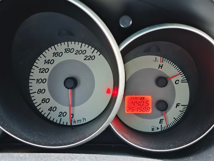 Mazda 3 1.6 MT (105 л.с.), 2006 Mazda 3 1.6 MT (105 л.с.), 2006