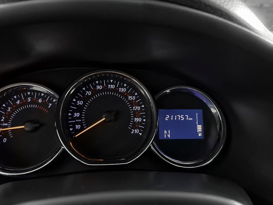 Renault Sandero Stepway 1.6 AMT (82 л.с.), 2015