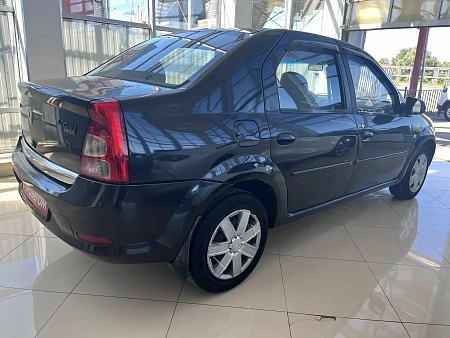 Renault Logan 1.6 MT (84 л.с.), 2010