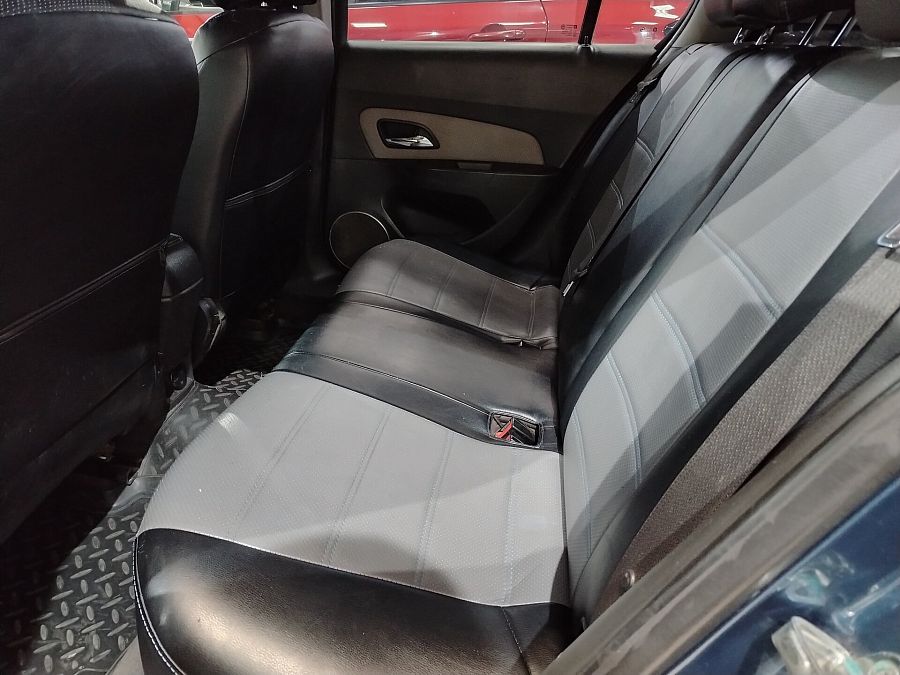 Chevrolet Cruze 1.6 MT (109 л.с.), 2013