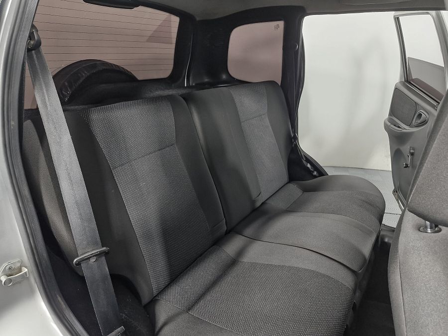 Chevrolet Niva 1.7 MT (80 л.с.) 4WD, 2012