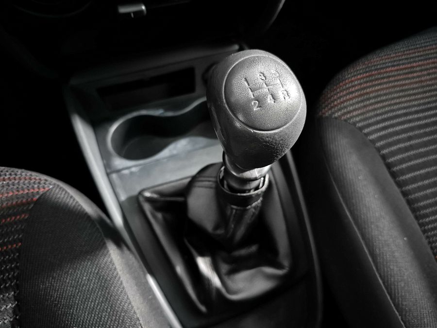 Fiat Albea 1.4 MT (77 л.с.), 2010 Fiat Albea 1.4 MT (77 л.с.), 2010