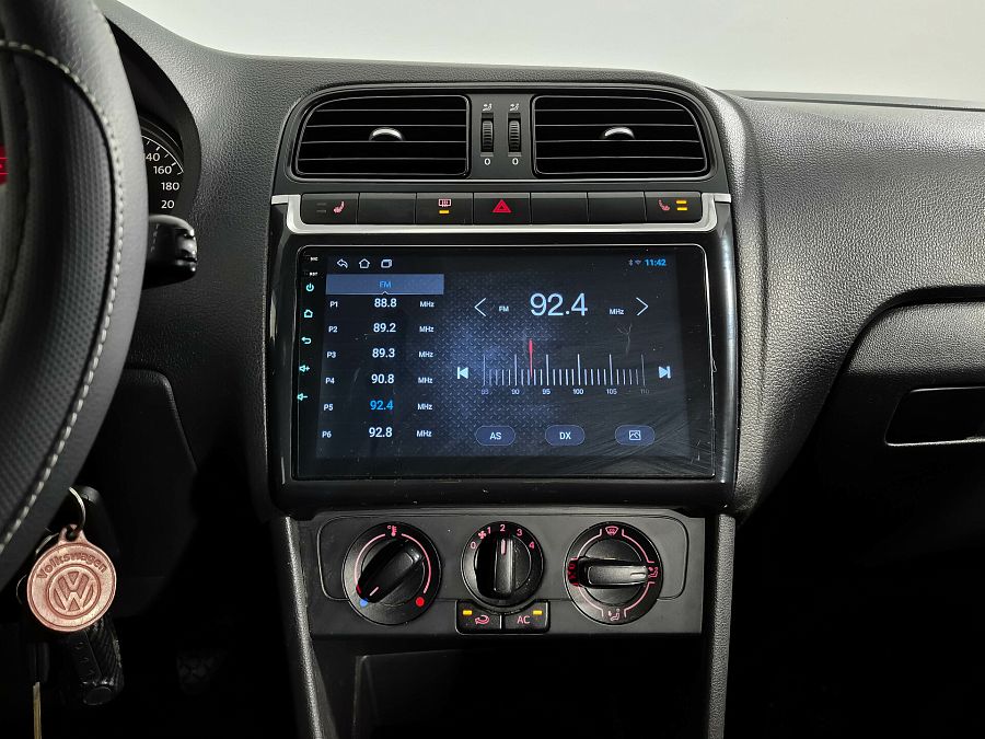 Volkswagen Polo 1.6 MT (105 л.с.), 2011