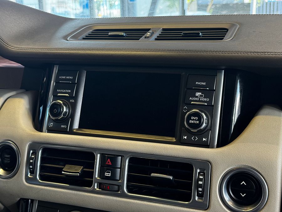 Land Rover Range Rover 3.6d AT (272 л.с.) 4WD, 2010 Land Rover Range Rover 3.6d AT (272 л.с.) 4WD, 2010