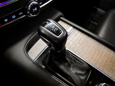 Volvo V90 Cross Country 2.0 AT (249 л.с.) 4WD, 2021 — купить в Нижнем Новгороде