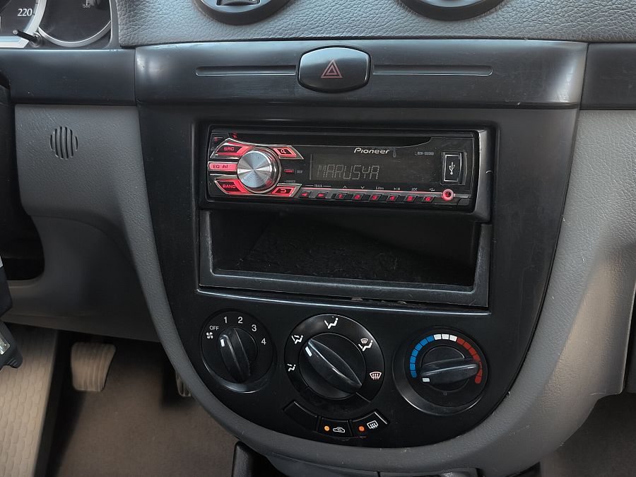 Chevrolet Lacetti 1.6 MT (109 л.с.), 2011