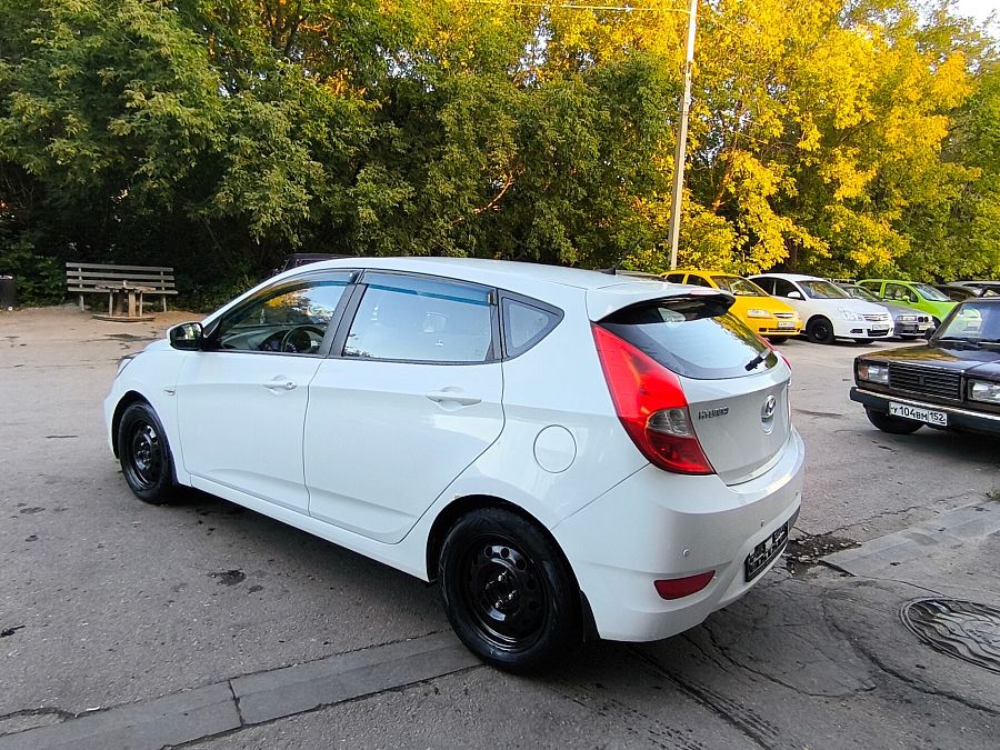 Hyundai Solaris 1.6 AT (123 л.с.), 2013 Hyundai Solaris 1.6 AT (123 л.с.), 2013